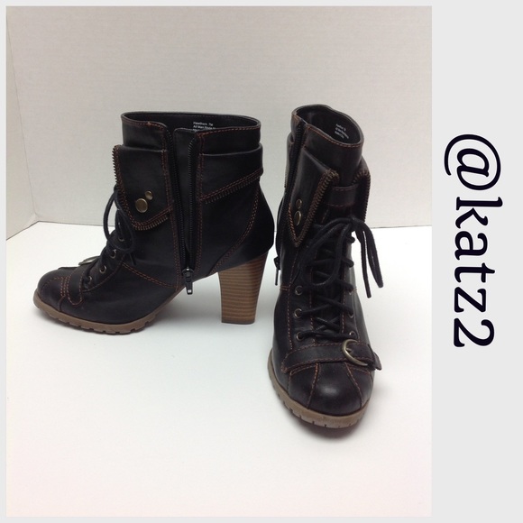 RuffHewn Shoes - Black Boots with Brown Contrast Stitching